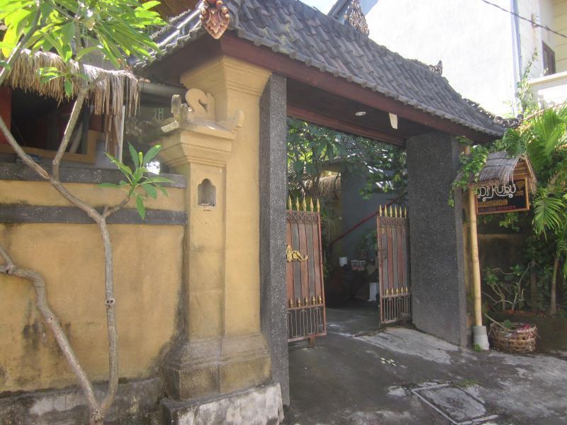 Dikubu Homestay Sanur Extérieur photo